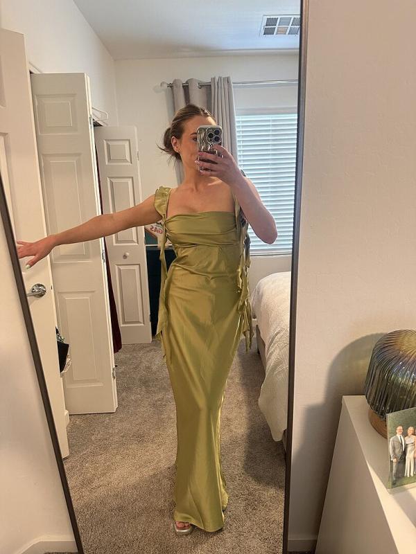 Review Thumbnail Image 0 350946573