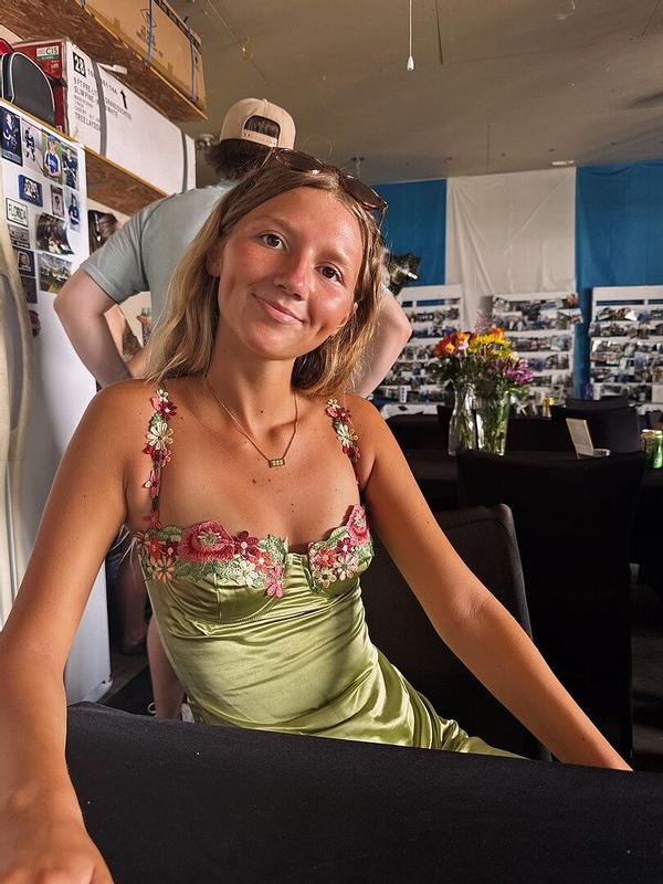 Review Thumbnail Image 2 350956484