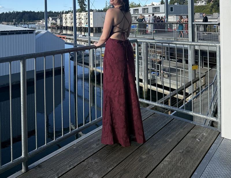 Customer photo for "Super beautiful and flattering! I"