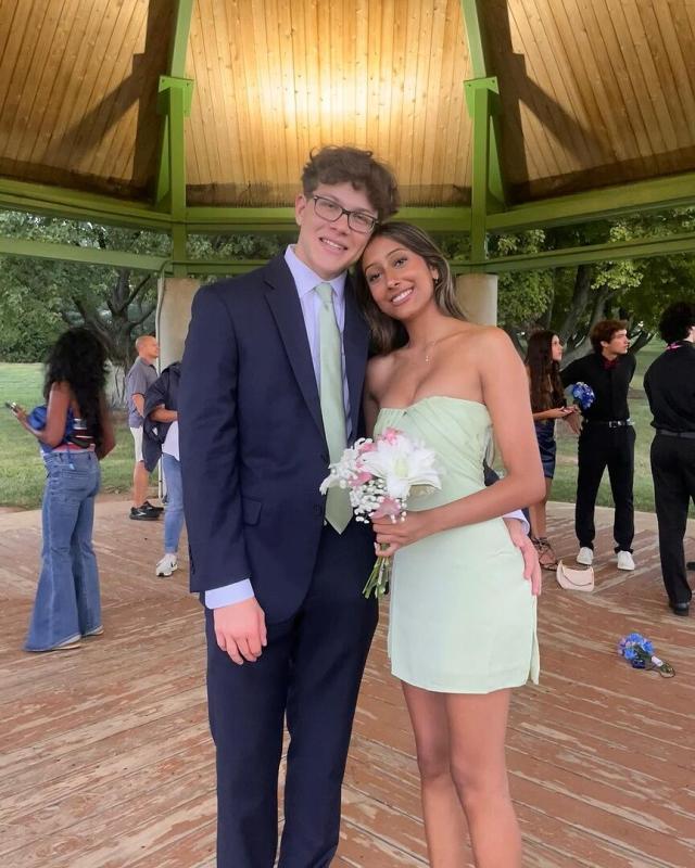 Customer photo for "the dress is absolutely stunning,"