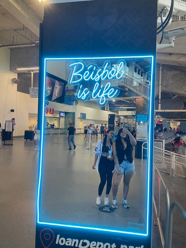 Review Thumbnail Image 0 350935722