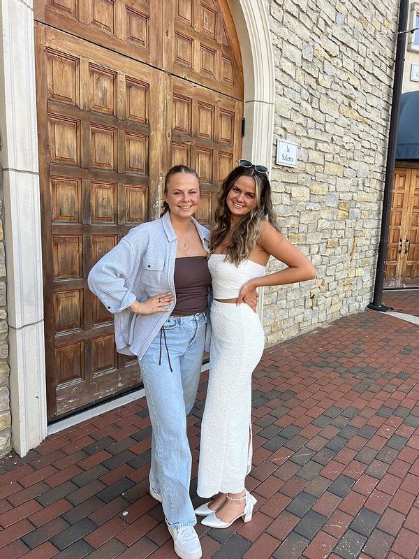 Review Thumbnail Image 0 348915612