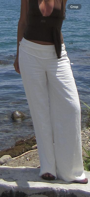 Customer photo for "Obsessed with these pants. They"