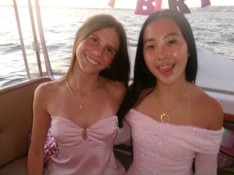 Customer photo for "I love the dress. I"