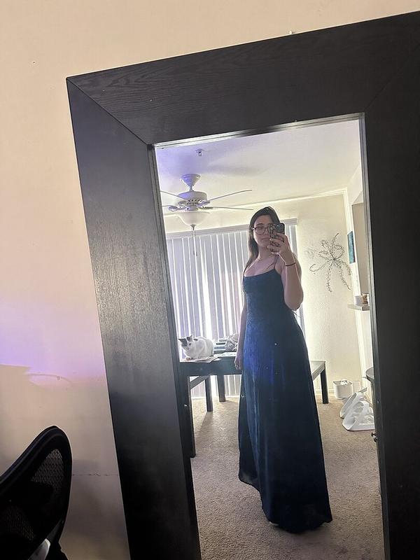 Customer photo for "Gorgeous material. Good adjustments in"