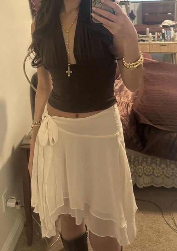 Customer photo for "Super cute and flattering skirt!"
