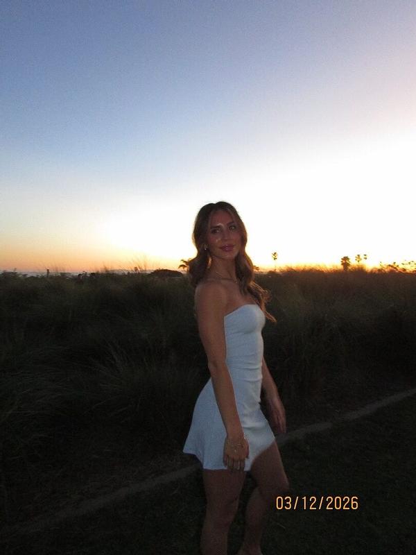 Review Thumbnail Image 0 383624306