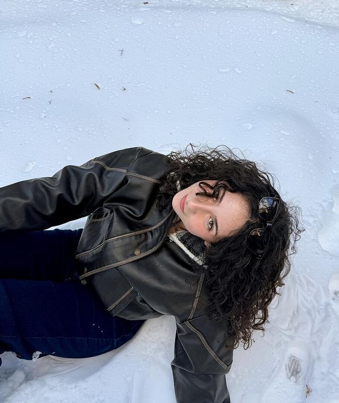 Review Thumbnail Image 1 381918899