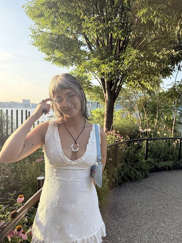 Customer photo for "Awesome dress! was so flattering"