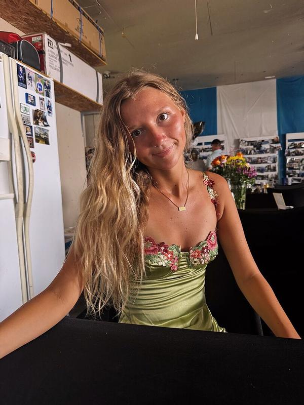 Review Thumbnail Image 0 350956484