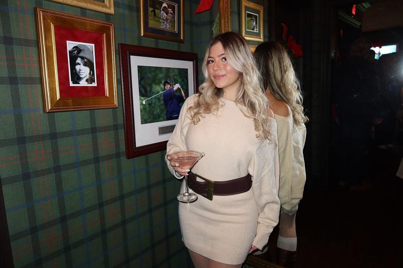 Review Thumbnail Image 0 375195945