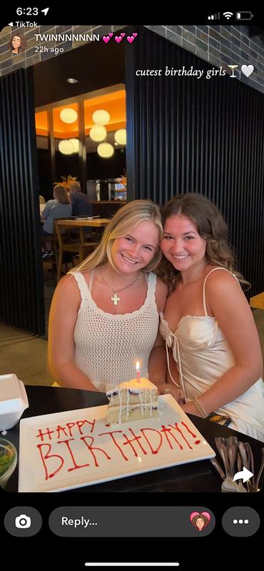 Review Thumbnail Image 0 352458414