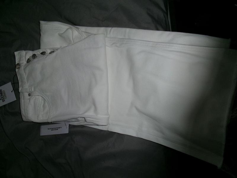 Review Thumbnail Image 1 376349394