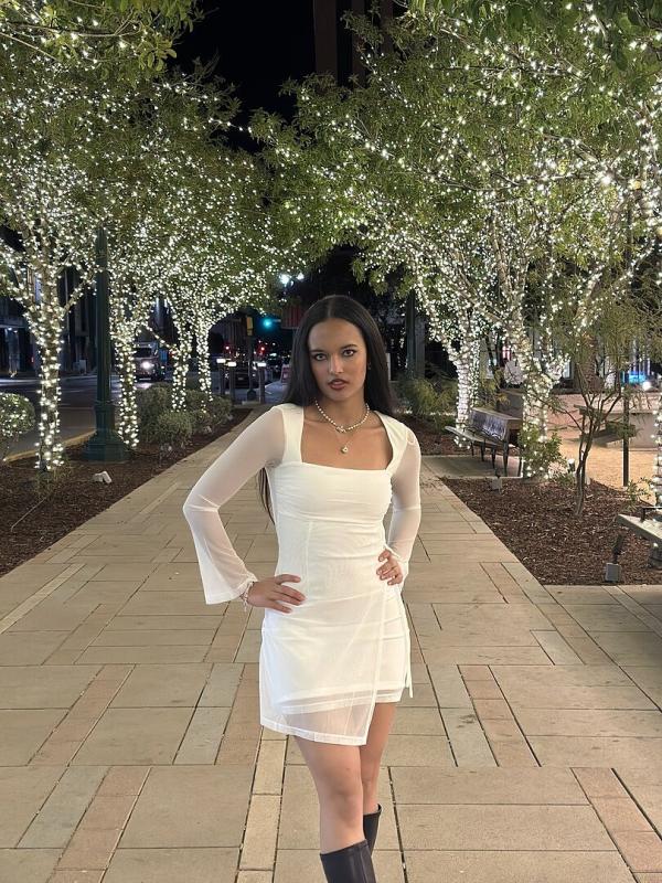 Review Thumbnail Image 0 351015992