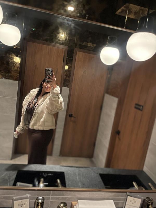Customer photo for "Loved how this fit me"