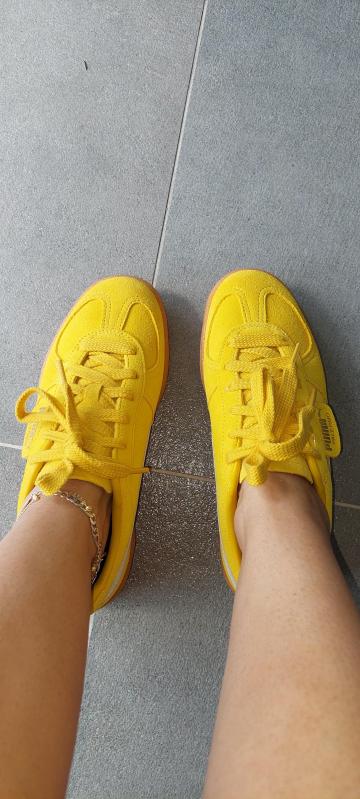 Customer photo for "Spectacular sneakers"