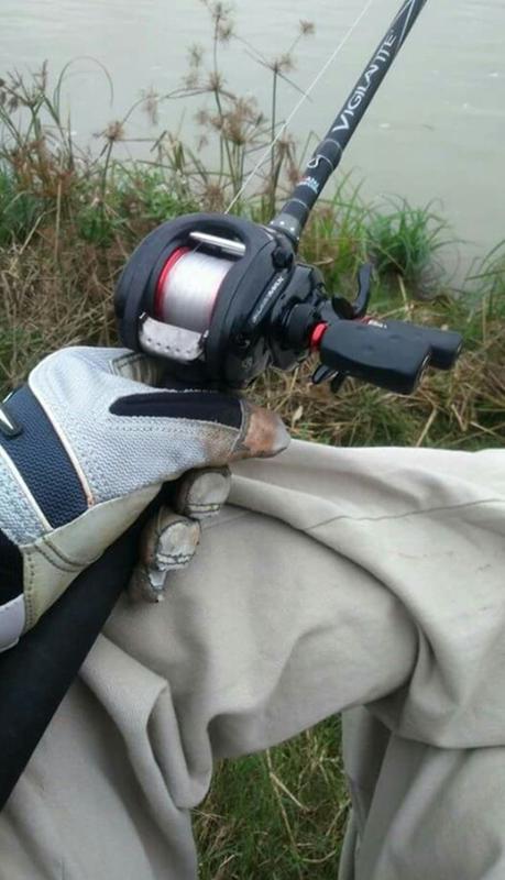 abu garcia black max baitcast rod and reel combo