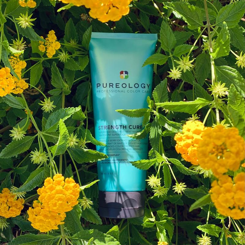Mascarilla de Tratamiento Strength Cure Superfood para Cabello Dañado -  Pureology