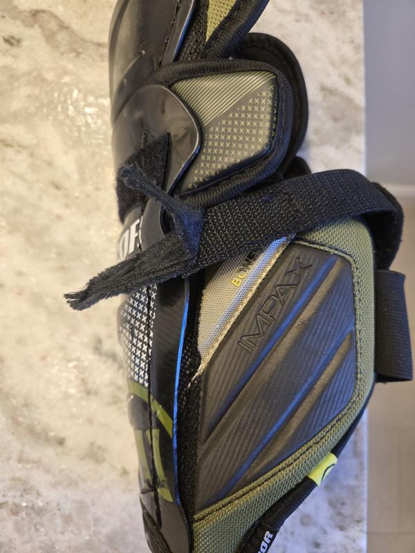 Warrior Alpha LX40 Ice Hockey Shin Guards – Junior Size 10-13 – Padded Leg Protection