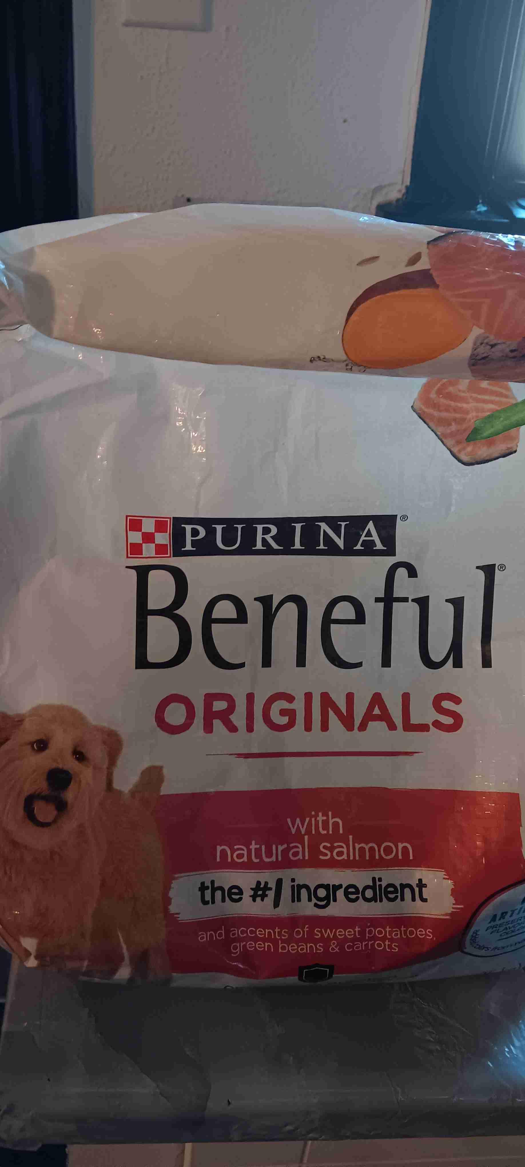 Purina Beneful Originals Adult Dry Dog Food with Farm Raised Beef 40 lb. Bag