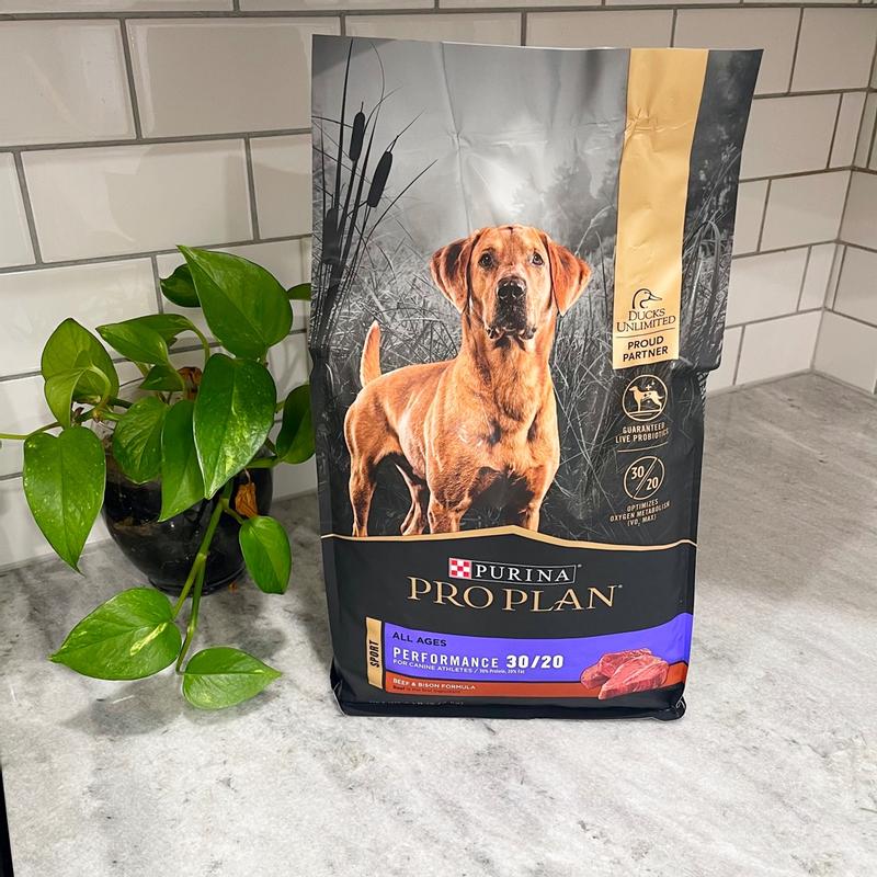 Purina Pro Plan Sport Performance 30/20 Beef Bison Formula Dry