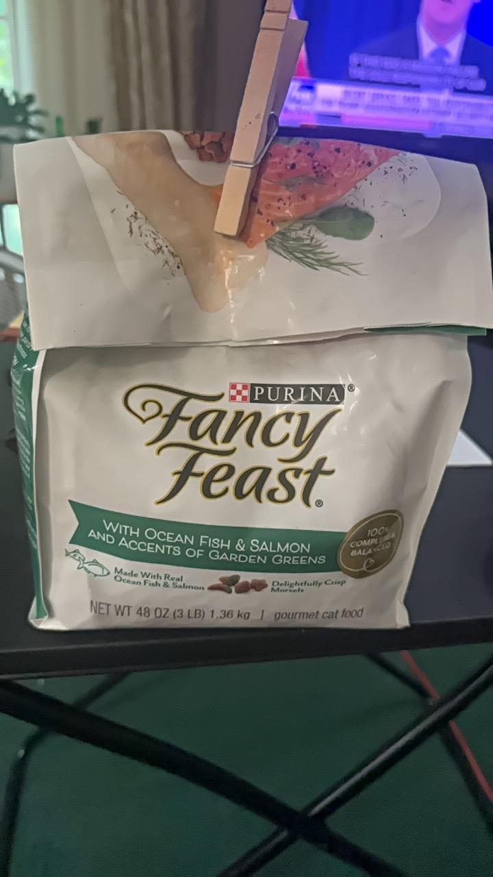 Fancy feast ocean fish and salmon best sale