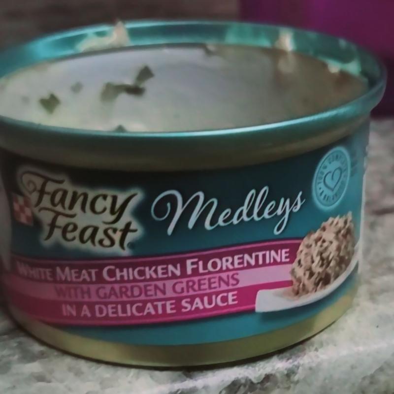 Fancy feast white on sale meat chicken florentine