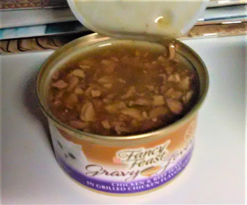 Purina Fancy Feast Gravy Lovers Chicken and Beef Feast Gourmet Cat Food in Wet Cat Food Gravy 3 oz. Can Meijer