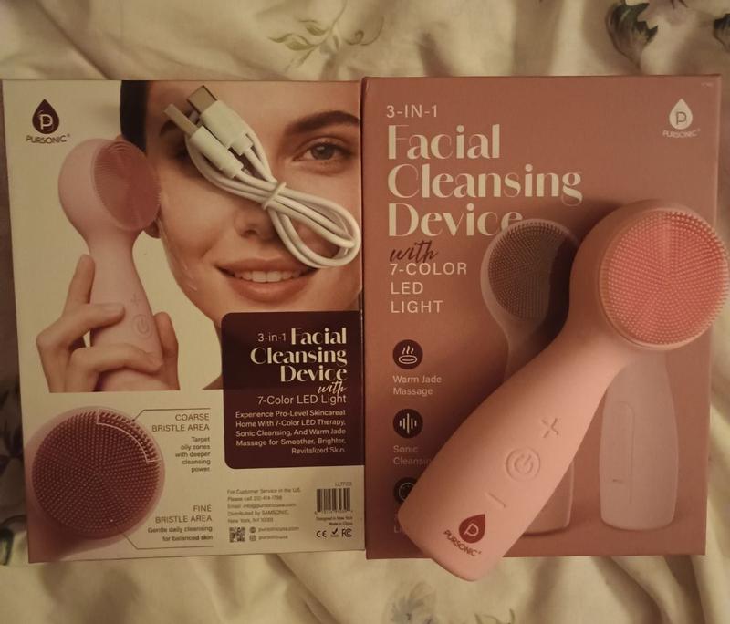 Customer photo for "Amazing 3-in-1 facial tool that leaves skin feeling deeply cleansed, warm, and refreshed !!"
