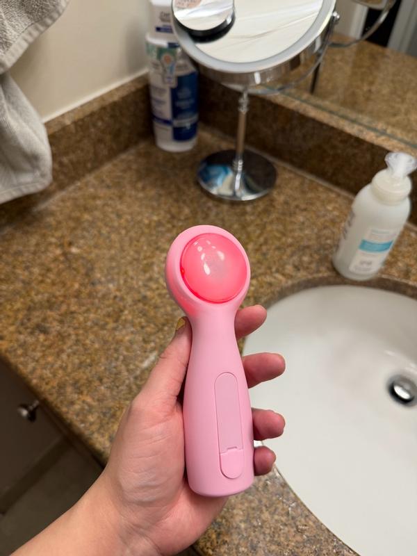Customer photo for "Lightweight yet feature rich"