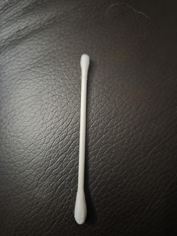 Minimal cotton tip on one end