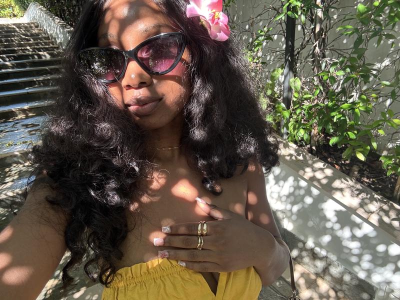 Customer photo for "classy sunnies"