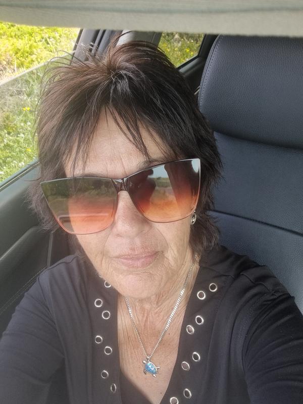 Customer photo for "Not bad. Love this color"