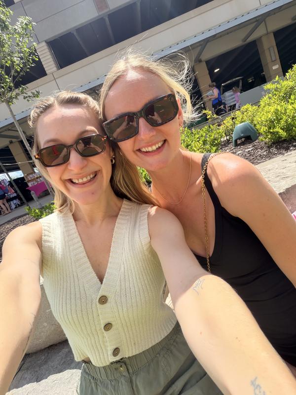 Customer photo for "Okay sunglasses, would not recommend"