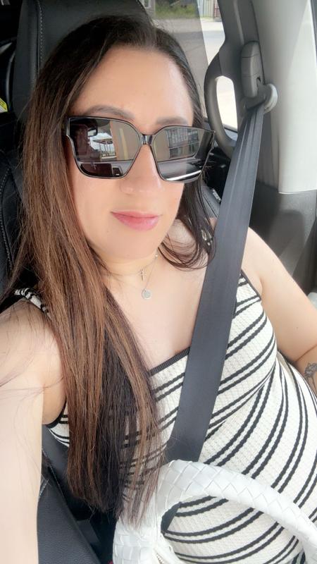 Customer photo for "Amazing sunglasses!"