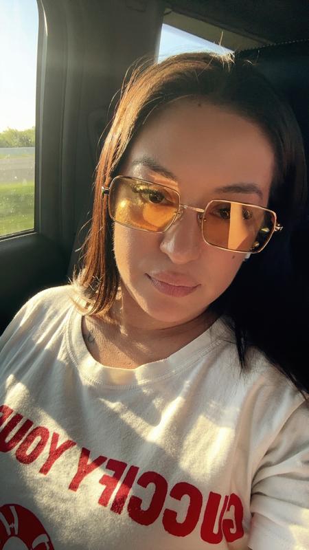 Review Thumbnail Image 0 1195394564