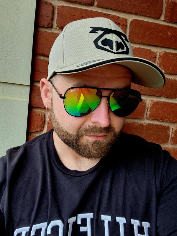 Review Thumbnail Image 0 1134728027