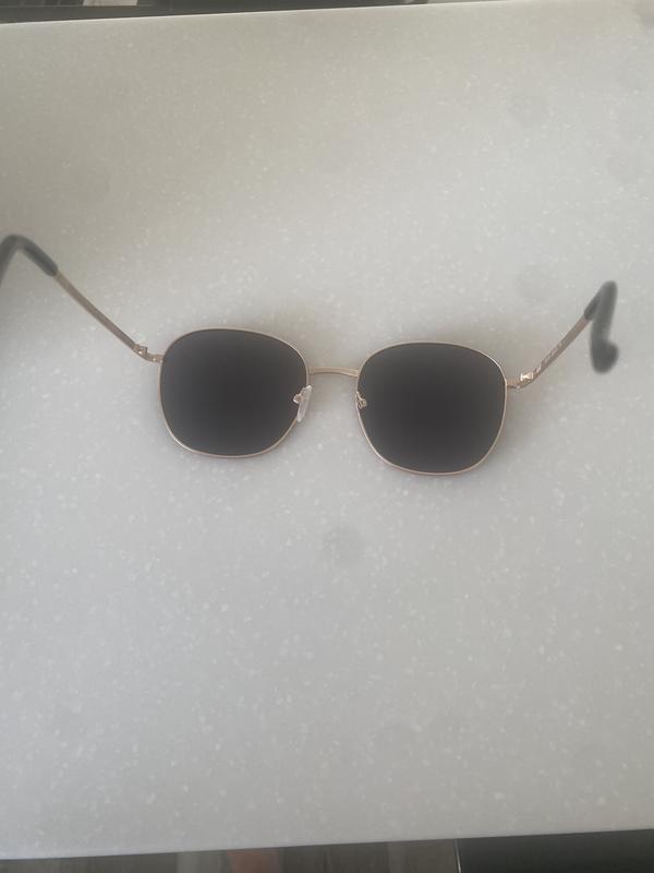 Customer photo for "Broken"