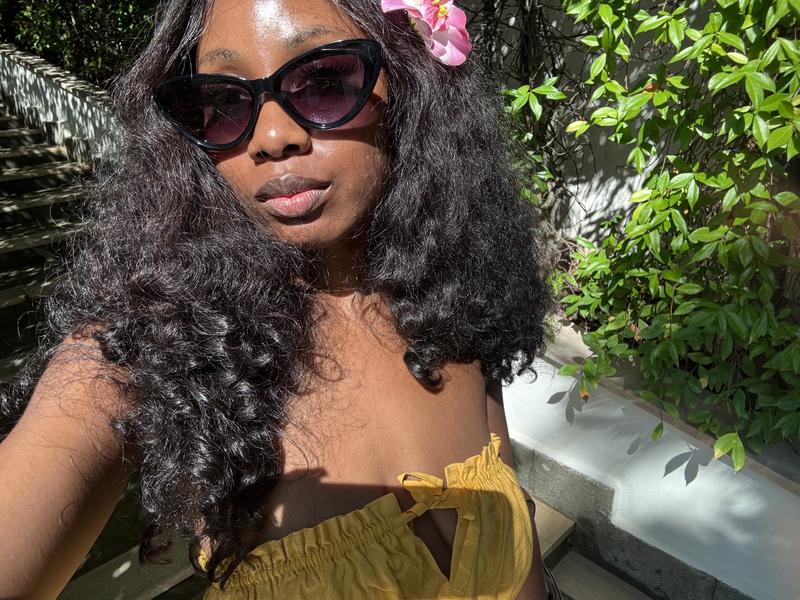 Customer photo for "classy sunnies"