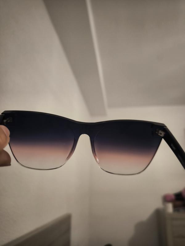 Customer photo for "Quay come thru blue/violet"