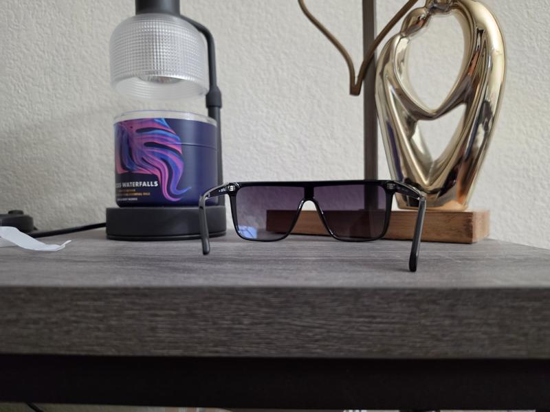 Review Thumbnail Image 0 1216539969