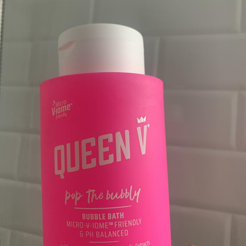 Queen v bubble deals bath