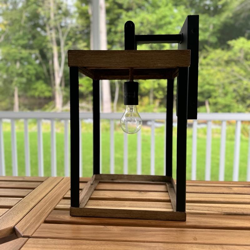 Quoizel Finn 1-Light 17.5-in H Matte Black Outdoor Wall Light