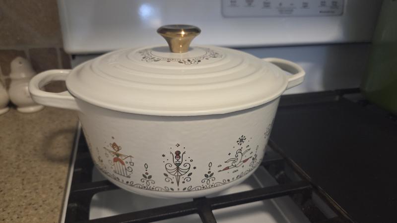 Le Creuset 12Days of Christmas 3.5qt RoundDutchOven w GoldKnob