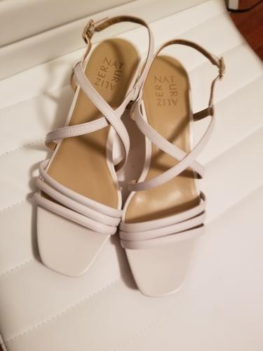 iris sandal naturalizer