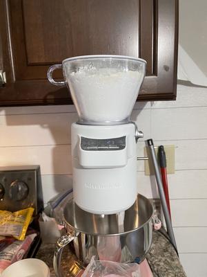 KitchenAid - KSMSFTA - Sifter + Scale Stand Mixer Attachment 4 Cup, White  New