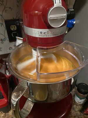 Reviews for KitchenAid Professional 600 Series 6 Qt. 10-Speed Tangerine  Stand Mixer with Flat Beater, Wire Whip and Dough Hook Attachments