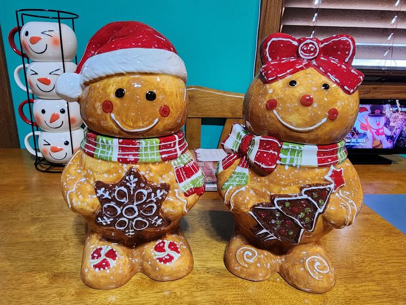   フィギュリン クララ&ペーター クリスマス Ceramic Gingerbread Treat Jar by Valerie - QVC.com