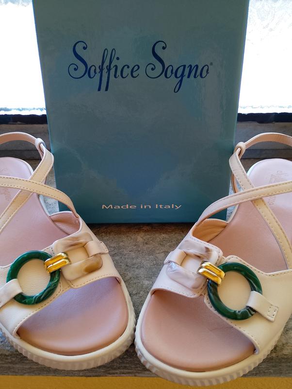 Soffice Sogno Sandali in pelle con cinturini incrociati e suola