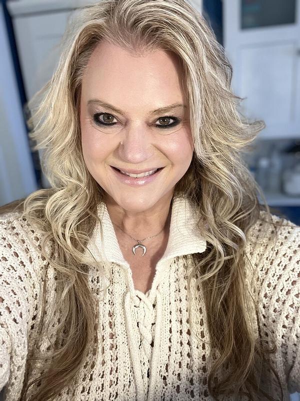 Customer carousel item 3.